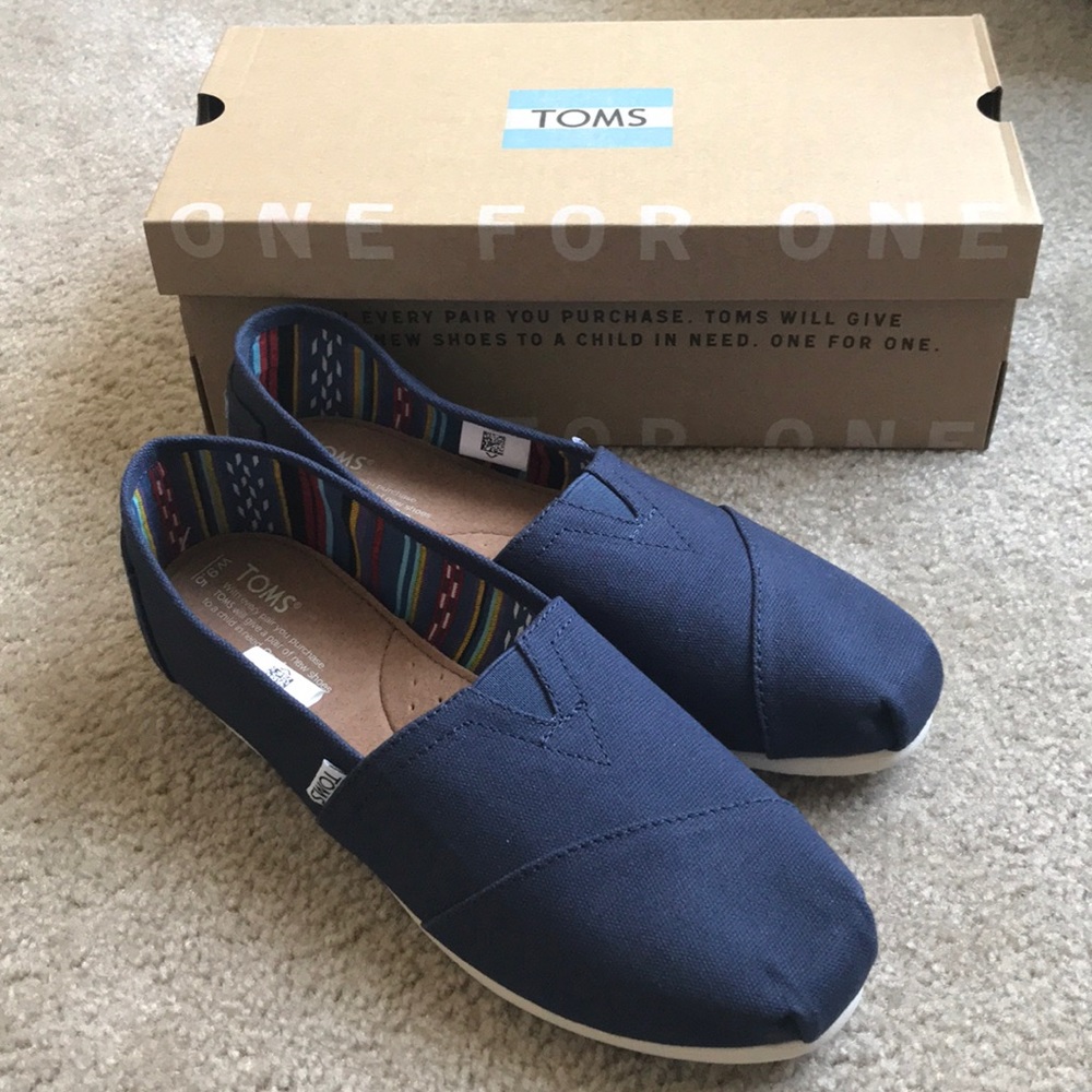 Navy Toms size 9.5